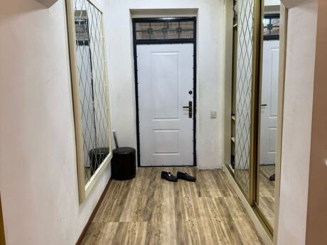 5 otaqlı həyət evi/bağ evi - Avtovağzal m. - 210 m²