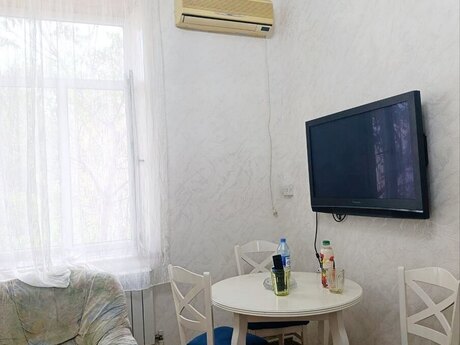 3 otaqlı köhnə tikili - Sahil m. - 65 m²