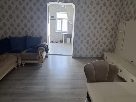 4 otaqlı həyət evi/bağ evi - Suraxanı q. - 200 m²