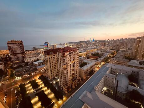 6 otaqlı yeni tikili - 28 May m. - 233 m²