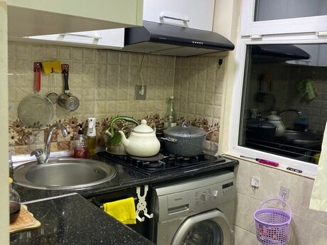 2 otaqlı köhnə tikili - Elmlər Akademiyası m. - 40 m²