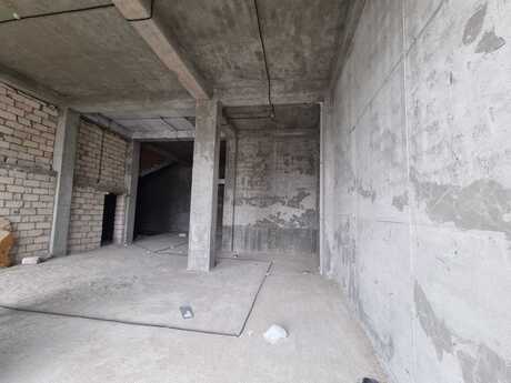 Obyekt - Ağ şəhər q. - 611 m²