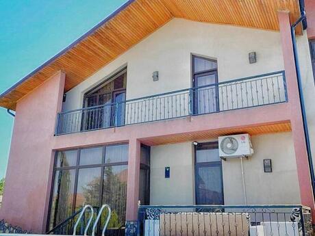 4 otaqlı həyət evi/bağ evi - Mərdəkan q. - 290 m²