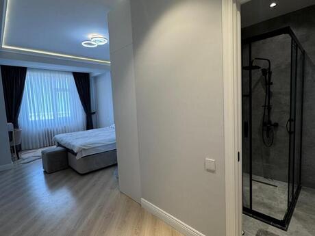4 otaqlı yeni tikili - Nəsimi r. - 175 m²