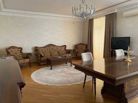 3 otaqlı yeni tikili - 8-ci mikrorayon q. - 140 m²