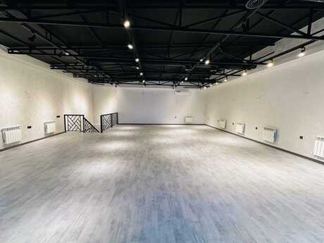 Obyekt - Ağ şəhər q. - 185 m²
