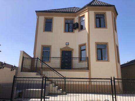 6 otaqlı həyət evi/bağ evi - Novxanı q. - 230 m²