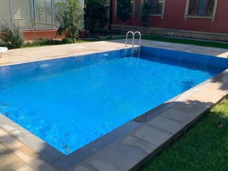 5 otaqlı həyət evi/bağ evi - Qala q. - 240 m²