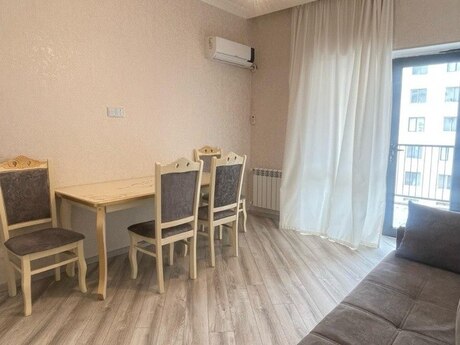 2-комн. новостройка - м. 28 мая - 55 м²