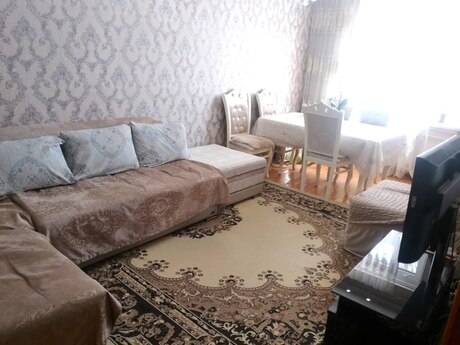 3 otaqlı köhnə tikili - Yeni Günəşli q. - 90 m²