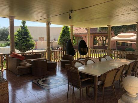 4 otaqlı həyət evi/bağ evi - Maştağa q. - 250 m²