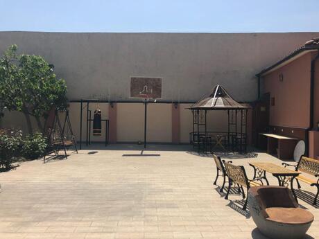 4 otaqlı həyət evi/bağ evi - Maştağa q. - 250 m²