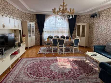 10 otaqlı həyət evi/bağ evi - Binəqədi r. - 360 m²