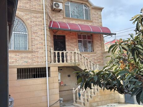 10 otaqlı həyət evi/bağ evi - Binəqədi r. - 360 m²