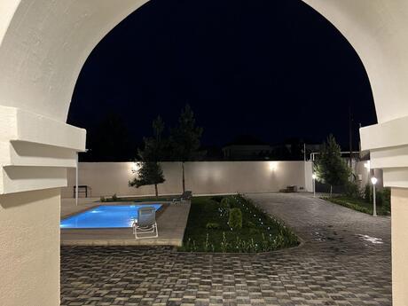 6 otaqlı həyət evi/bağ evi - Xəzər r. - 300 m²