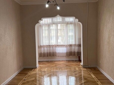 4 otaqlı köhnə tikili - Əhmədli m. - 100 m²