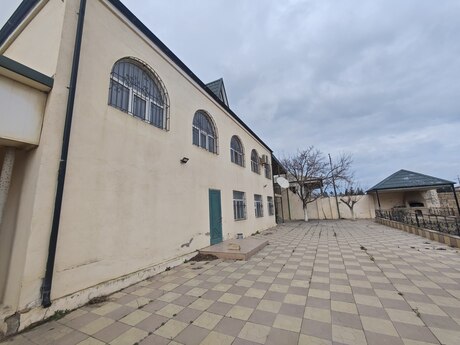 5 otaqlı həyət evi/bağ evi - Görədil q. - 252 m²