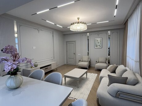 3 otaqlı yeni tikili - Elmlər Akademiyası m. - 165 m²