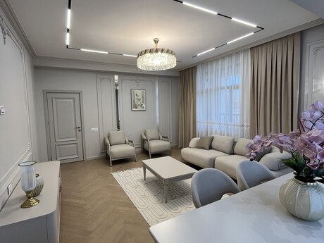 3 otaqlı yeni tikili - Elmlər Akademiyası m. - 165 m²