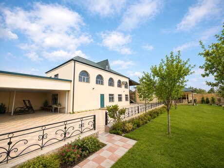 5 otaqlı həyət evi/bağ evi - Görədil q. - 252 m²
