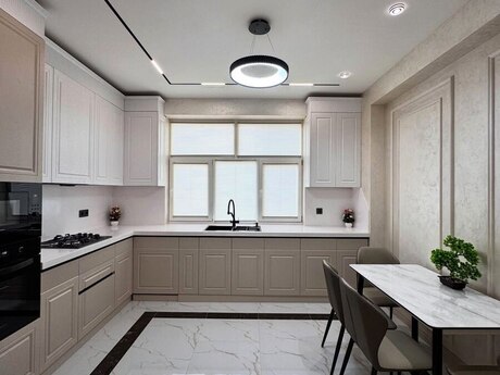 3-комн. новостройка - Насиминский  р. - 117 м²