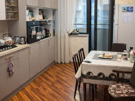 3-комн. новостройка - Насиминский  р. - 127 м²