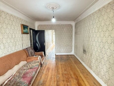 2 otaqlı köhnə tikili - 28 May m. - 60 m²
