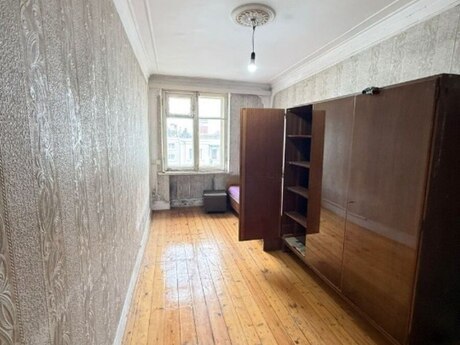 2 otaqlı köhnə tikili - 28 May m. - 60 m²