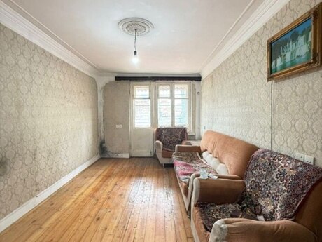 2 otaqlı köhnə tikili - 28 May m. - 60 m²