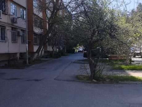 2 otaqlı köhnə tikili - Azadlıq Prospekti m. - 62 m²
