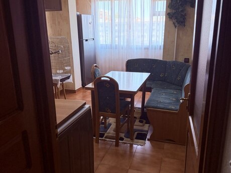 2 otaqlı köhnə tikili - Qara Qarayev m. - 84 m²