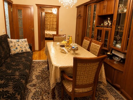 3 otaqlı köhnə tikili - Nəriman Nərimanov m. - 85 m²