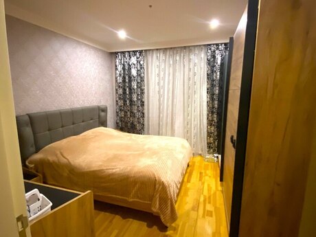 4 otaqlı köhnə tikili - Suraxanı q. - 80 m²