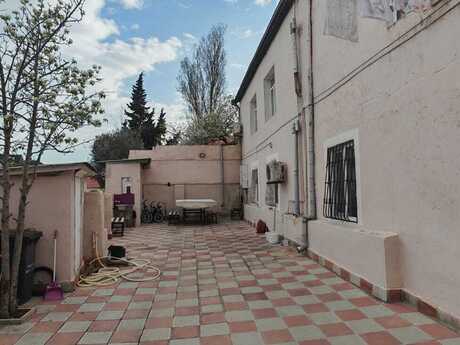 4 otaqlı həyət evi/bağ evi - Köhnə Günəşli q. - 200 m²