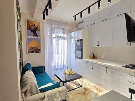 2 otaqlı yeni tikili - Qara Qarayev m. - 43 m²