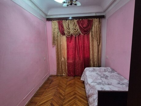 4 otaqlı köhnə tikili - Xalqlar Dostluğu m. - 100 m²