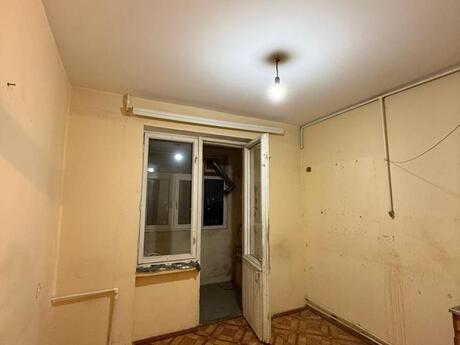 4 otaqlı köhnə tikili - Yeni Günəşli q. - 100 m²