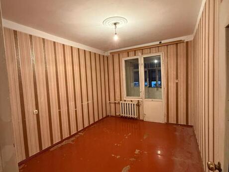 4 otaqlı köhnə tikili - Yeni Günəşli q. - 100 m²