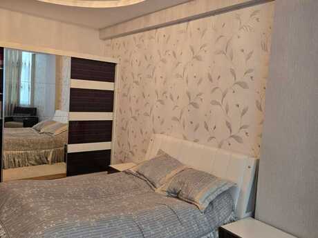 3 otaqlı yeni tikili - İnşaatçılar m. - 117 m²