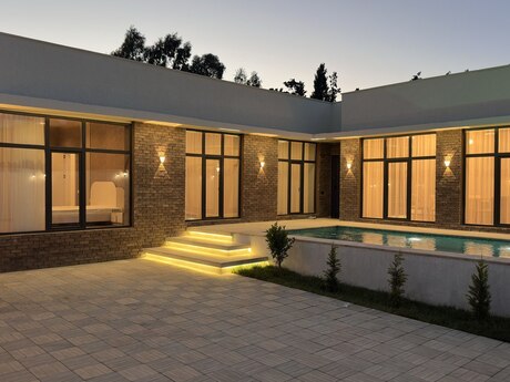 4 otaqlı həyət evi/bağ evi - Şüvəlan q. - 140 m²