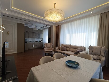3 otaqlı yeni tikili - Xətai r. - 120 m²