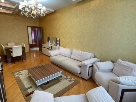 3 otaqlı yeni tikili - 8 Noyabr m. - 150 m²