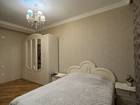 3 otaqlı yeni tikili - İnşaatçılar m. - 120 m²