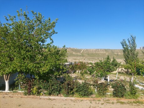 4 otaqlı həyət evi/bağ evi - Xocəsən q. - 120 m²
