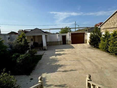 4 otaqlı həyət evi/bağ evi - Buzovna q. - 180 m²
