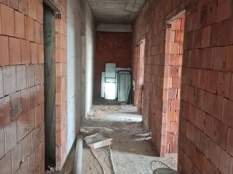 4 otaqlı yeni tikili - Biləcəri q. - 99 m²