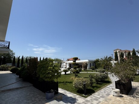 7 otaqlı həyət evi/bağ evi - Bilgəh q. - 550 m²
