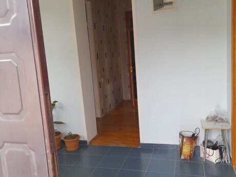 4 otaqlı həyət evi/bağ evi - Əmircan q. - 118 m²