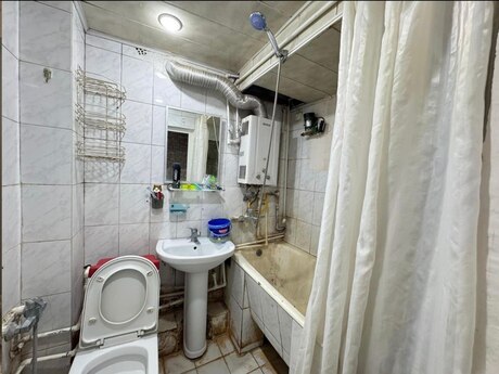 2 otaqlı köhnə tikili - Neftçilər m. - 50 m²