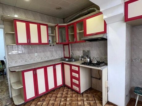 4 otaqlı köhnə tikili - Əhmədli m. - 100 m²
